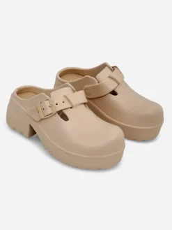 Klapki Na Obcasie^Royalfashion Damskie gumowe klapki na obcasie Voxones beżowy