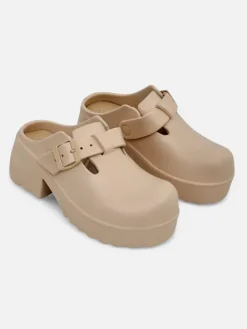 Klapki Na Obcasie^Royalfashion Damskie gumowe klapki na obcasie Voxones beżowy