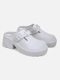 Klapki Na Obcasie^Royalfashion Damskie gumowe klapki na obcasie Voxones biały