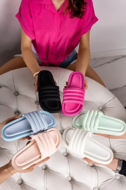 Klapki Basenowe|Klapki Płaskie^Royalfashion Damskie klapki w paski w niebieskim kolorze Lenira Ecru