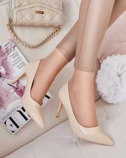 Szpilki|Klasyczne^Royalfashion Damskie lakierowane czółenka na szpilce Emeriers beżowy