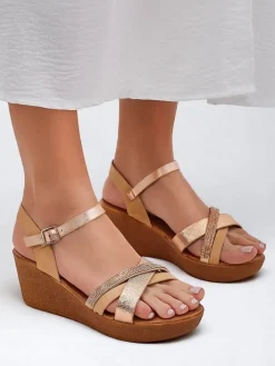 Sandały Na Koturnie^Royalfashion Damskie sandały na koturnie z cyrkoniami i brokatem Glittera różowy