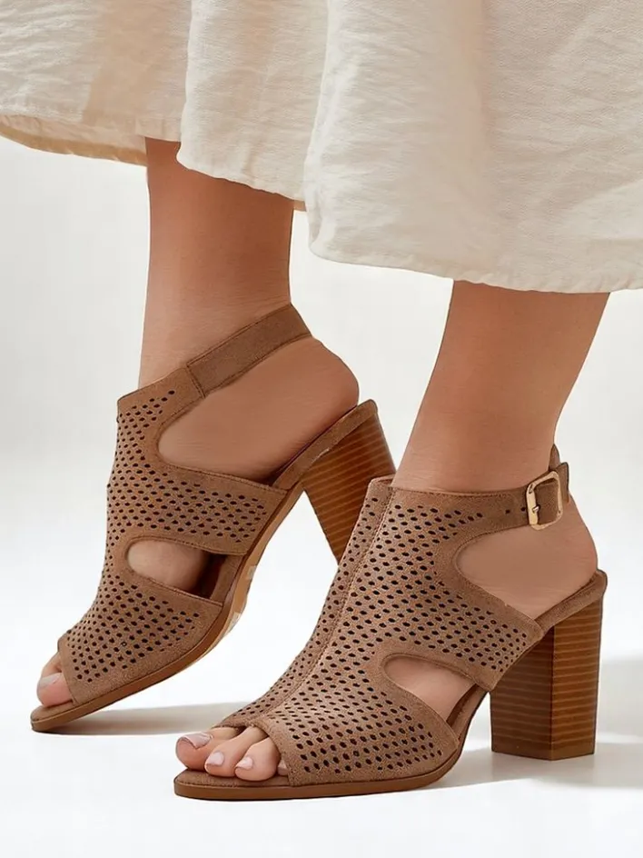 Buty Na Wielkie Wyjście|Sandały Na Słupku^Royalfashion Damskie sandały na słupku ażurowe Abetle jasny brązowy