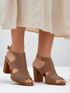 Buty Na Wielkie Wyjście|Sandały Na Słupku^Royalfashion Damskie sandały na słupku ażurowe Abetle jasny brązowy