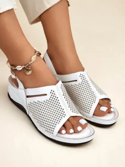 Sandały Na Koturnie^Royalfashion Damskie sandały na niskim koturnie Mira biały