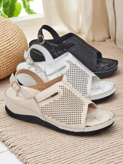 Sandały Na Koturnie^Royalfashion Damskie sandały na niskim koturnie Mira biały