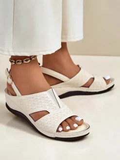 Sandały Na Koturnie^Royalfashion Damskie sandały na niskim koturnie Comfort Chic beżowy