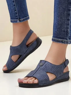 Sandały Płaskie^Royalfashion Damskie sandały ażurowe Leminni Głęboki błękit nieba