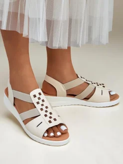 Sandały Na Koturnie^Royalfashion Damskie sandały na niskim koturnie Sora beżowy