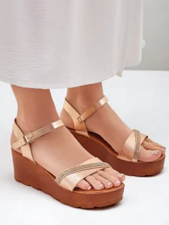 Sandały Na Koturnie^Royalfashion Damskie sandały na koturnie z cyrkoniami i brokatem Aurora Glow różowy