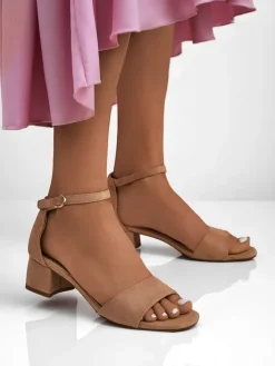 Sandały Na Słupku^Royalfashion Damskie sandały na niskim obcasie SoftHeels Jasnoróżowy