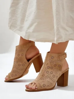 Buty Na Wielkie Wyjście|Sandały Na Słupku^Royalfashion Damskie sandały na słupku ażurowe Abetle