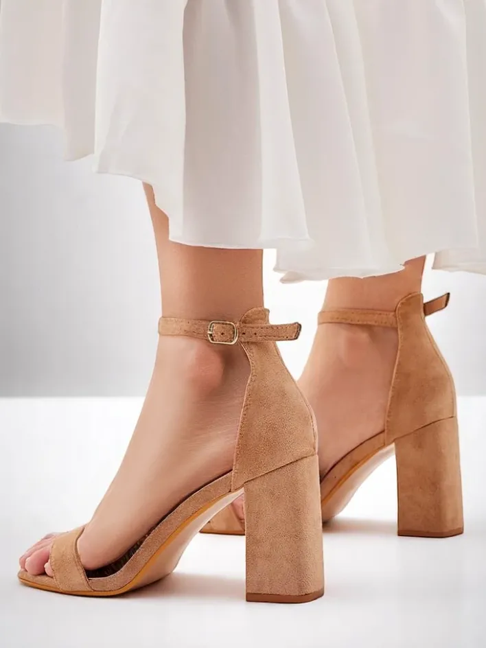 Buty Na Wielkie Wyjście|Sandały Na Słupku^Royalfashion Damskie sandały eko zamszowe Qwadrat jasny brązowy