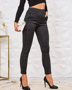 Legginsy / Tregginsy^Royalfashion Damskie spodnie typu tregginsy z ociepleniem w kratę czarny