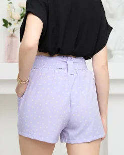 Szorty|Krótkie Spodenki^Royalfashion Fioletowe wzorzyste damskie materiałowe krótkie spodenki w kwiaty fioletowy