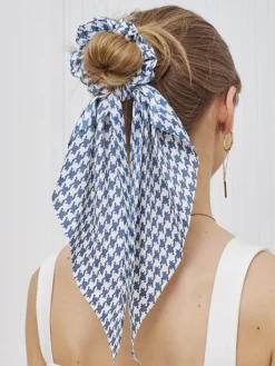 Akcesoria Do Włosów^Royalfashion Gumka do włosów ze wstążką w kratkę Kratella Błękit nieba
