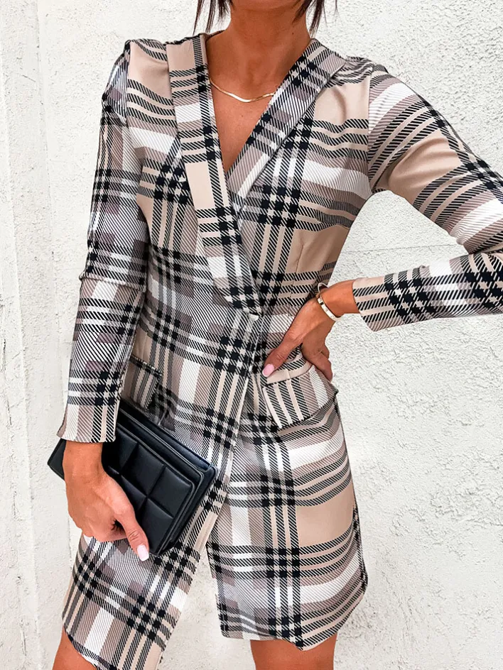 Sukienki Krótkie^Royalfashion Jasnobrązowa damska sukienka marynarka w kratę brązowy