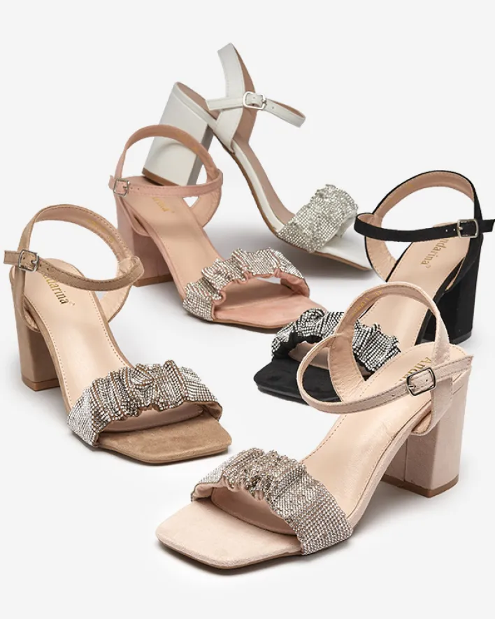 Buty Na Wielkie Wyjście|Sandały Na Słupku^Royalfashion Jasnobrązowe damskie sandałki na słupku z cyrkoniami Triesta jasny brązowy