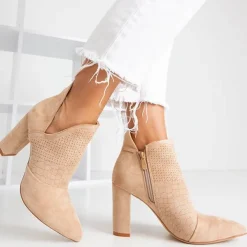 Botki Bez Ocieplenia|Botki Na Słupku^Royalfashion Jasnobrązowe botki damskie na wyższym słupku z wycięciem Fimoli jasny brązowy