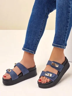 Klapki Na Obcasie^Royalfashion Klapki damskie na platformie z klamerkami Dalia