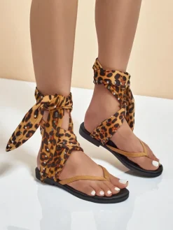 Japonki^Royalfashion Klapki damskie japonki z ozodbnym paseczkiem Safari Sweet