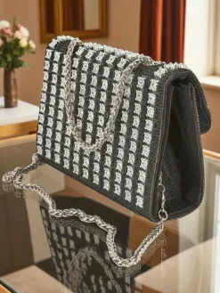 Małe Torebki^Royalfashion Kopertowa torebka damska z cyrkoniami Elira Dusk czarny