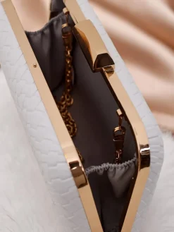 Małe Torebki^Royalfashion Kopertowa torebka damska Urban Grace biały