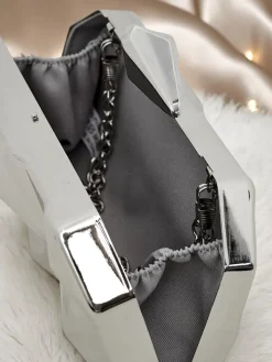 Małe Torebki^Royalfashion Kopertowa torebka damska Metal Muse srebrny