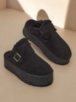 Botki Z Delikatnym Ociepleniem|Śniegowce^Royalfashion Krótkie buty a'la śniegowce bez pięty damskie Poctes czarny