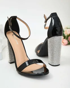 Buty Na Wielkie Wyjście|Sandały Na Słupku^Royalfashion Lakierowane sandały damskie na słupku Gasatte