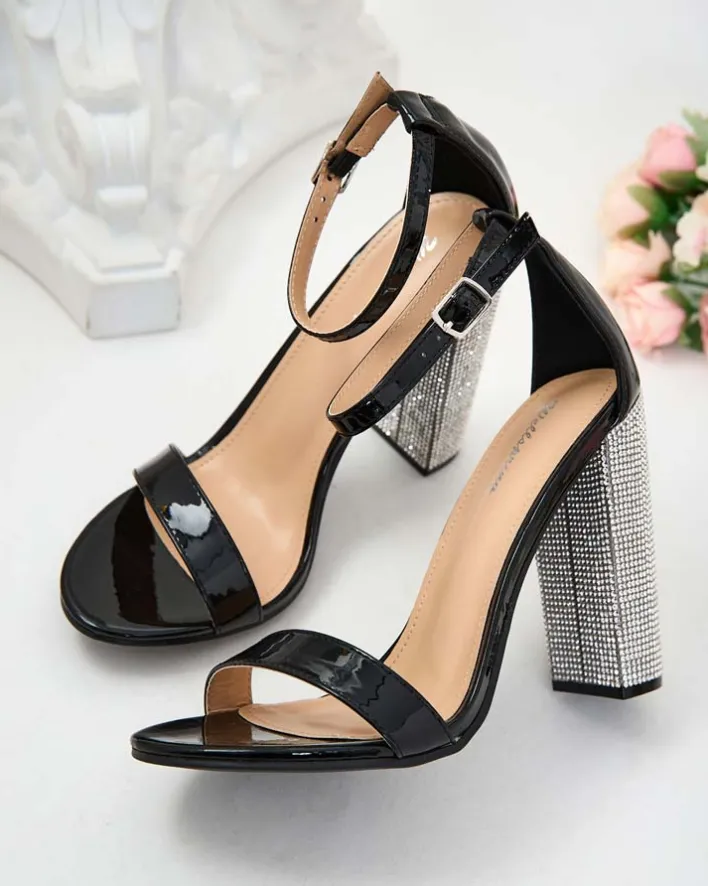 Buty Na Wielkie Wyjście|Sandały Na Słupku^Royalfashion Lakierowane sandały damskie na słupku Gasatte