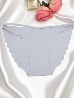 Figi^Royalfashion Laserowo cięte Majtki damskie typu figi z ozdobnymi paseczkami Edge Chic gołębi szary