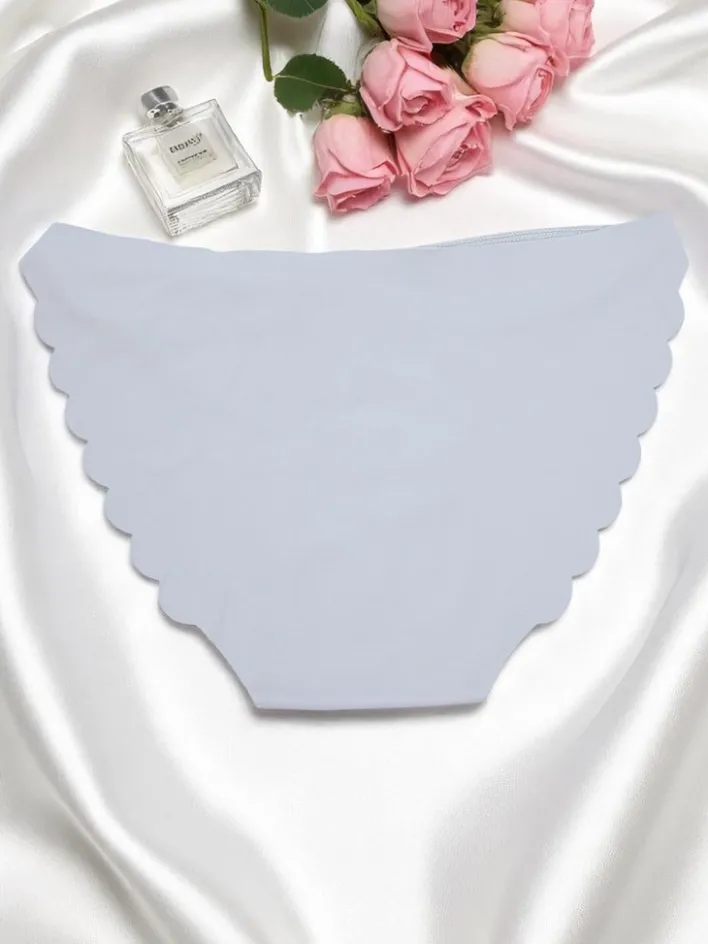 Figi^Royalfashion Laserowo cięte Majtki damskie typu figi z ozdobnymi paseczkami Edge Chic gołębi szary