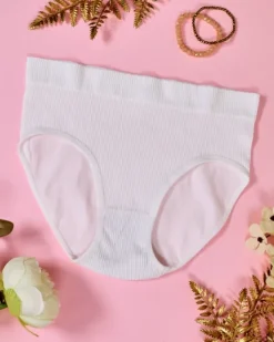 Figi|Plus Size^Royalfashion Majtki damskie typu figi prążkowane PLUS SIZE biały