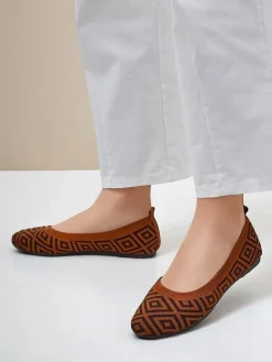 Baleriny Klasyczne^Royalfashion Materiałowe damskie baleriny z geometrycznym printem Metric Camel