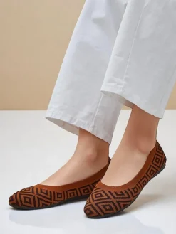 Baleriny Klasyczne^Royalfashion Materiałowe damskie baleriny z geometrycznym printem Metric Camel