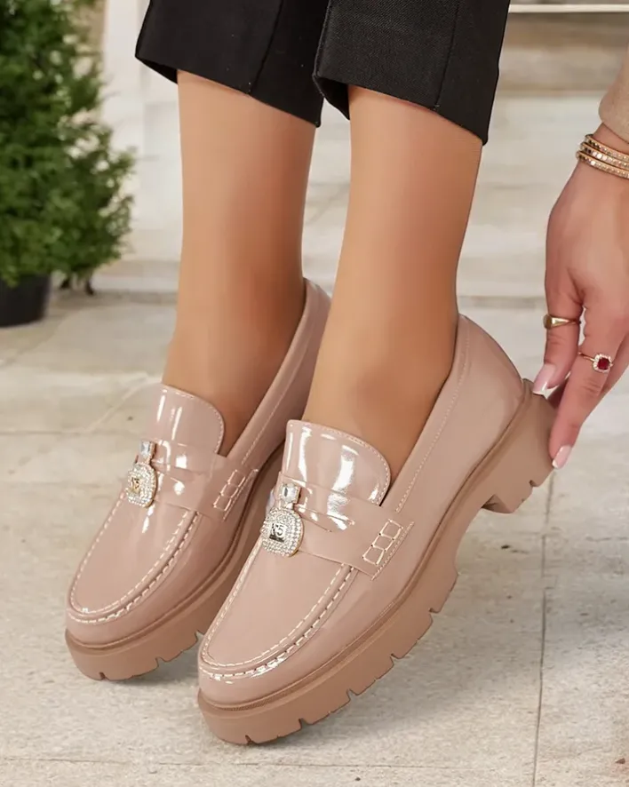 Półbuty|Mokasyny Na Płaskiej Podeszwie^Royalfashion Mokasyny damskie lakierowane Bemies brązowy