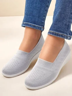 Mokasyny Na Obcasie^Royalfashion Mokasyny damskie na niskim koturnie Epoles Jasny szary