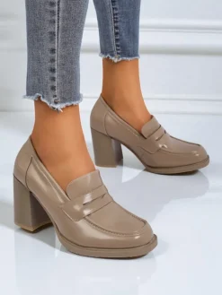 Mokasyny Na Obcasie^Royalfashion Mokasyny damskie na obcasie Minerva brązowy