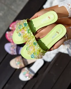 Klapki Płaskie^Royalfashion Neonowe zielone damskie klapki z kolorowymi kryształkami Bling Breeze zielony