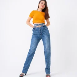 Jeansy^Royalfashion Niebieskie damskie spodnie jeansowe boyfriendy z ozdobnym paskiem