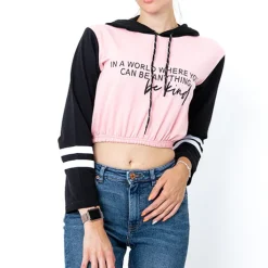 Bluzy^Royalfashion Różowa damska bluza crop top z kapturem i napisami różowy