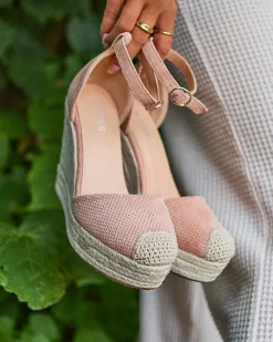 Sandały Na Koturnie^Royalfashion Różowe damskie sandały na koturnie Meylasi różowy