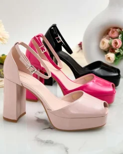 Buty Na Wielkie Wyjście|Sandały Na Słupku^Royalfashion Sandały damskie na słupku lakierowane Lefeyoa czarny