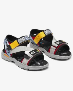 Chłopięce^Royalfashion Szare chłopięce sandałki z kolorowymi wstawkami i napisami Reberik gołębi szary