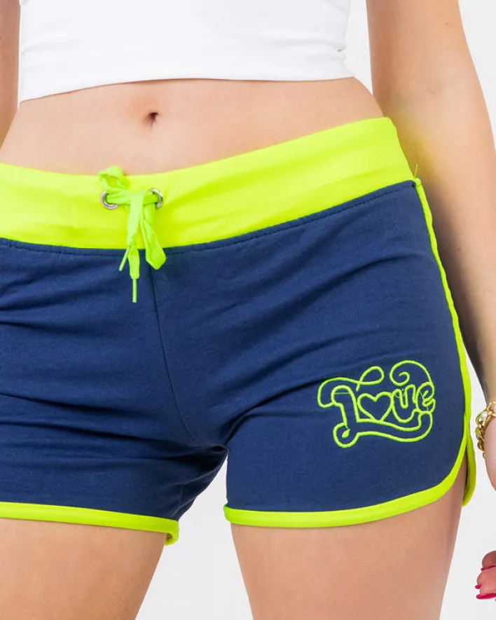 Szorty|Krótkie Spodenki^Royalfashion Żółto - niebieskie krótkie spodenki z naszywką LOVE Ecru
