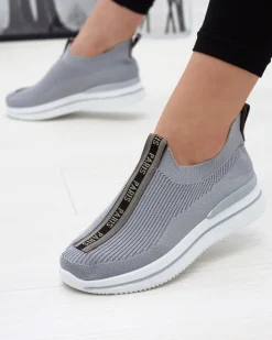 Bieganie, Ćwiczenia I Trening^Royalfashion Wsuwane buty sportowe damskie z napisami w kolorze szarym Cerppa gołębi szary