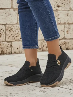 Ugc|Sportowe^Royalfashion Wsuwane damskie materiałowe buty sportowe Teletta czarny