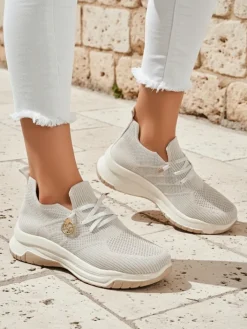 Ugc|Sportowe^Royalfashion Wsuwane damskie materiałowe buty sportowe Teletta beżowy