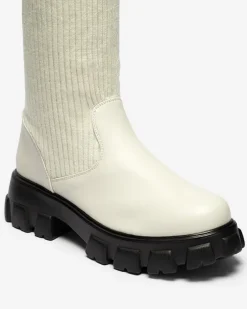 Kozaki Na Płaskim Obcasie|Kozaki Bez Ocieplenia^Royalfashion Wysokie wsuwane kozaki damskie w kolorze ecru Alerpi krem